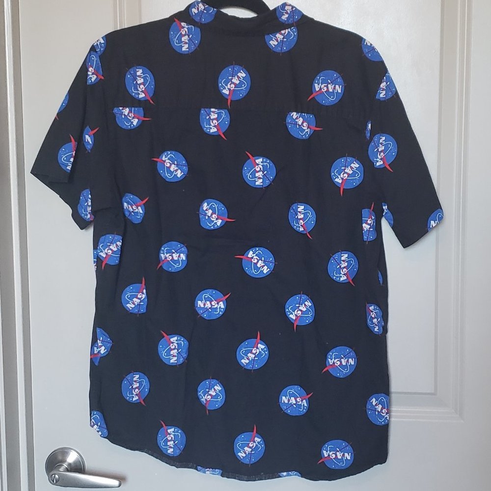NASA button up - Picture 2 of 5
